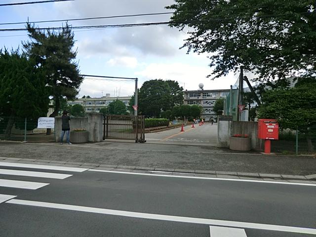 Primary school. Kashiwashiritsu Nishihara to elementary school 880m