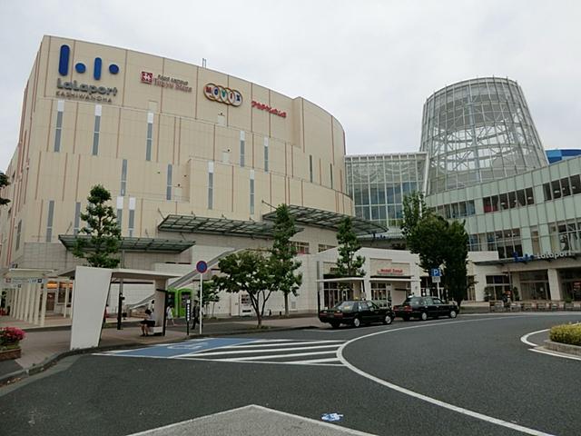 Shopping centre. Until LaLaport Kashiwanoha 500m
