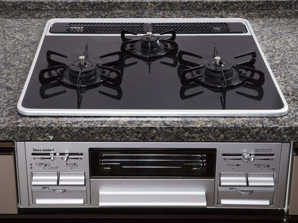 Kitchen.  [Pearl Crystal top stove] Easy-to-clean, It has adopted a hard enamel top plate.