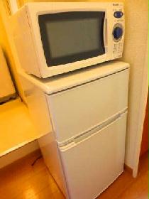 Kitchen. microwave ・ refrigerator