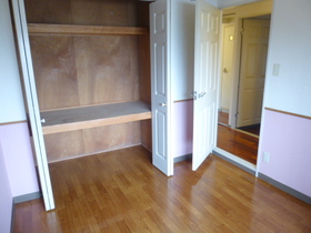 Living and room. There is a convenient home delivery box ☆