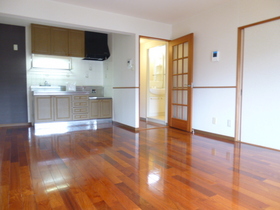 Living and room. 12 Pledge of LDK