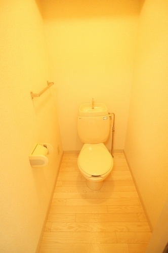 Toilet.  ※ It is a photograph of the other rooms.