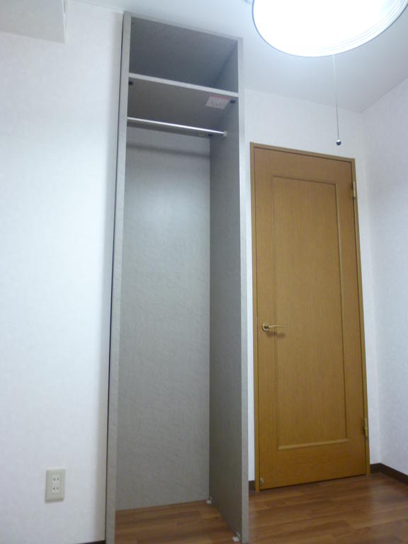 Receipt. Western-style 1 storage