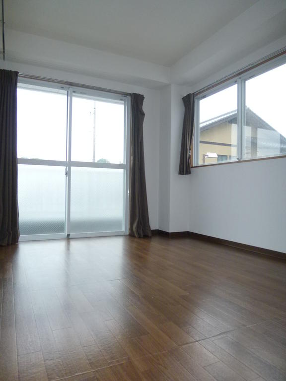 Other room space. Western-style 2