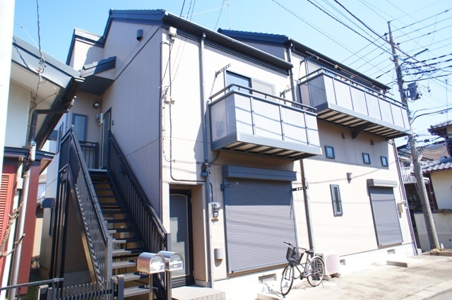 Building appearance. 1 floor 2 dwelling unit
