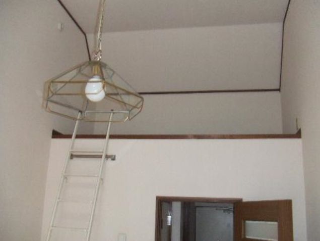 Other room space. With loft.