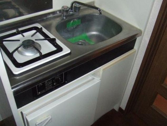 Kitchen. System Gasukitchin 1-neck ・ Fridge.