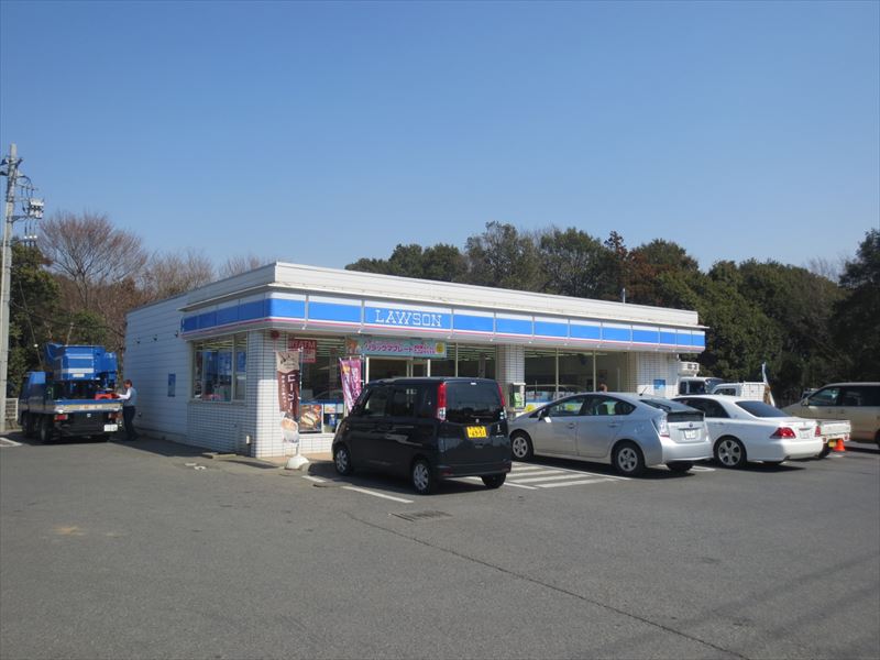 Convenience store. 700m until Lawson Kashiwa Fujigokoro store (convenience store)