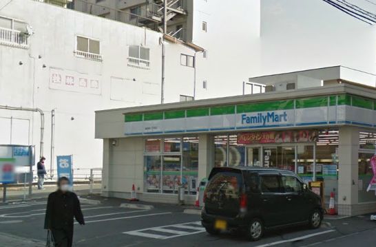 Convenience store. Family Mart Kashiwa central 1-chome to (convenience store) 160m