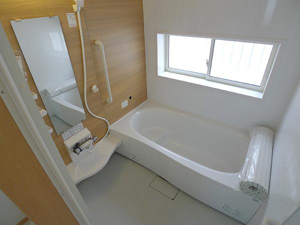 Bathroom. V Building