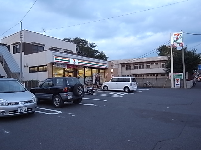 Convenience store. Seven-Eleven Asahimachi store up (convenience store) 240m