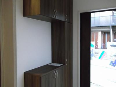 Entrance. Local (11 May 2013) Shooting