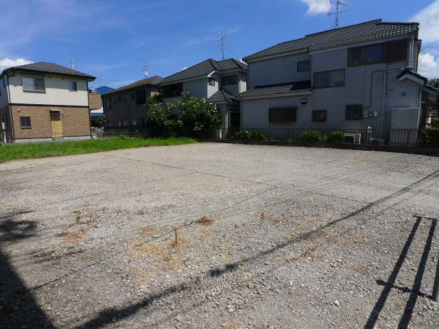 Parking lot