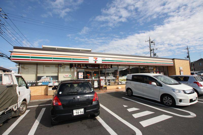 Convenience store. Seven - 200m up to Eleven Kashiwa Dongtai shop