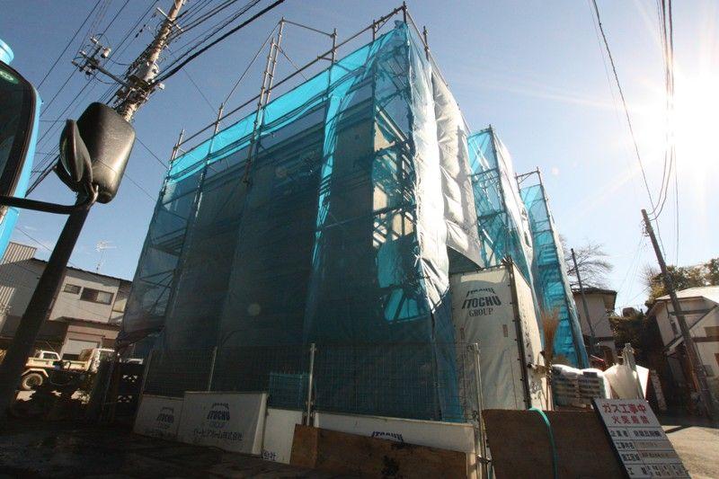 Local appearance photo. Non-contact card key