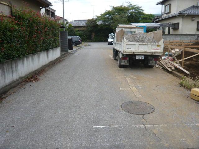 Local photos, including front road. Local (September 2013) Shooting