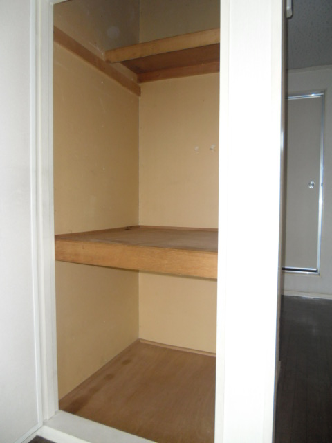Receipt. Since the housing firmly there you can use the room spacious