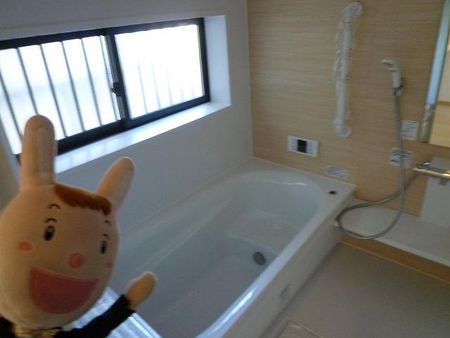 Bathroom. A Building room (December 3, 2013) Shooting