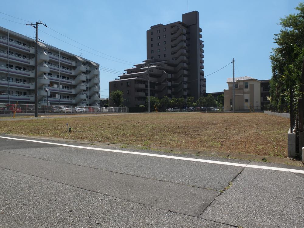 Local appearance photo. Local (April 2012) shooting