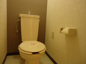 Toilet. It is with toilet in the outlet. Woshuretto can be installed! 