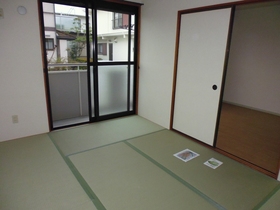 Living and room. 6 is a Pledge of Japanese-style room. We use high-quality tatami!
