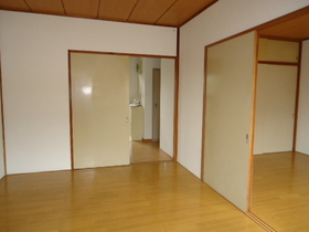 Living and room. It has been changed to Western-style room. Is all Interoceanic!