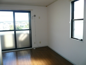 Living and room. It is a popular 2 Kaikaku room. Moreover, Pets welcome Property! ! 