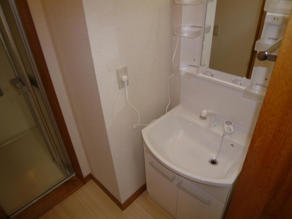 Washroom. We exchange a separate wash basin ☆ 
