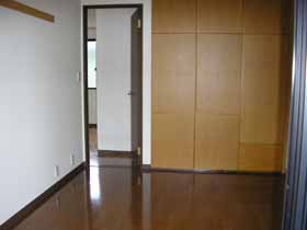 Other room space. The Western-style There is also a storage!