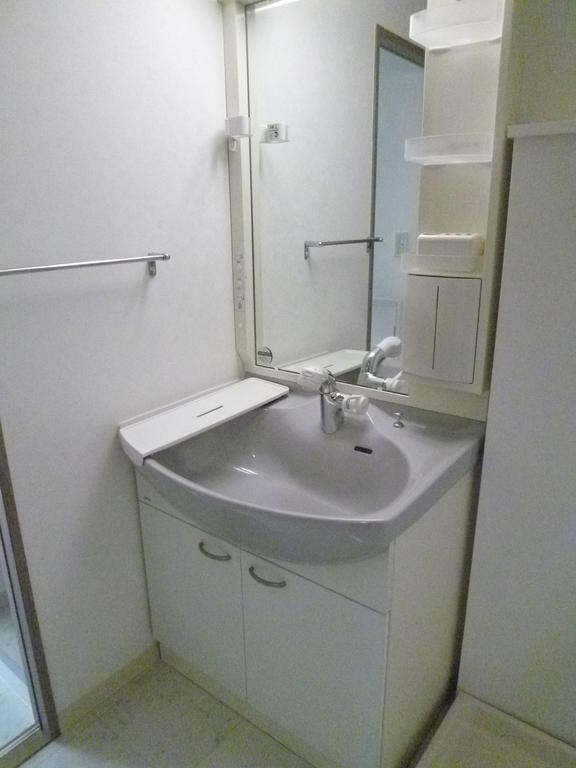 Washroom. Independence is a wash basin ☆