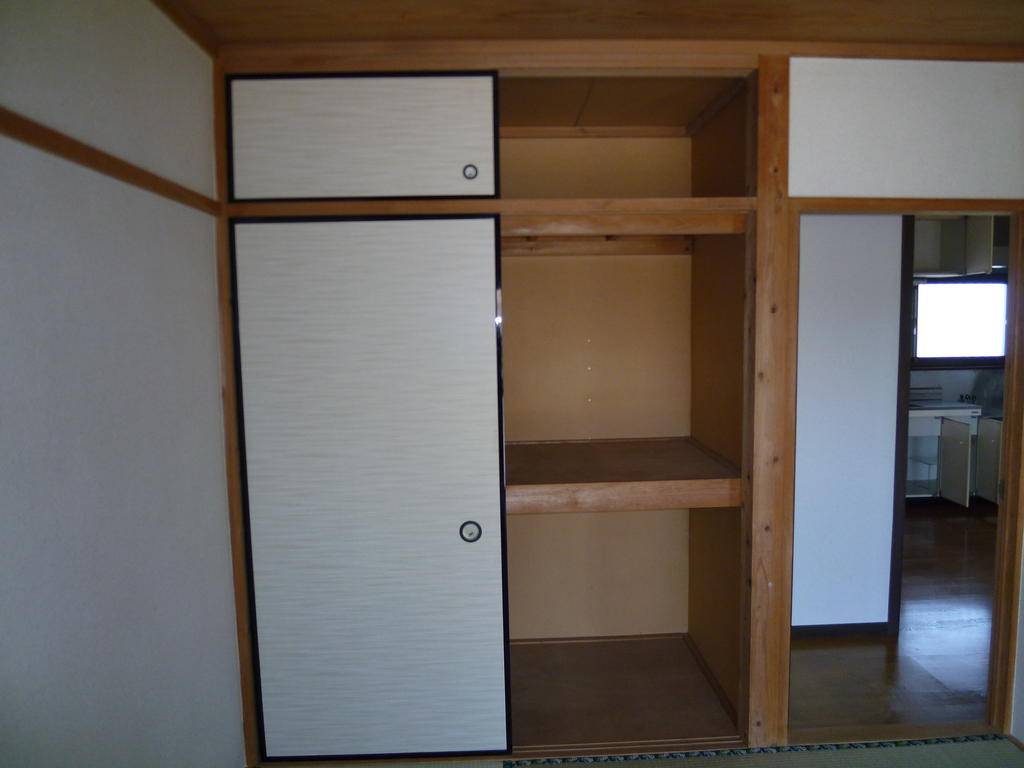 Receipt. Storage of Japanese-style room, which is up to upper closet is Useful ☆