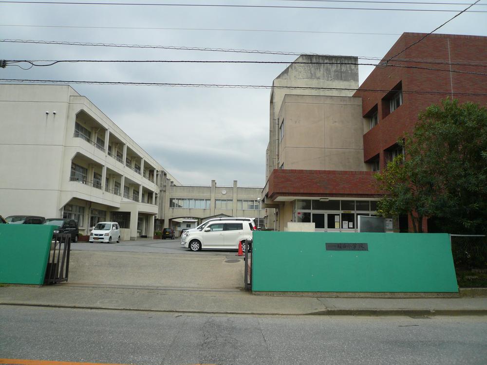 Primary school. Jozai until elementary school 350m