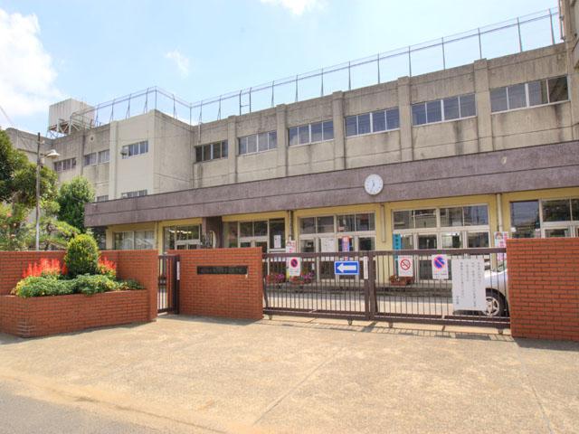 Primary school. Matsudo Municipal Matsuhidai second elementary school up to 200m