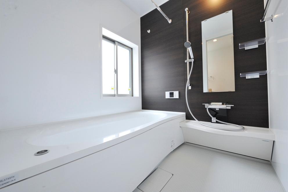 Power generation ・ Hot water equipment. Equipped with a "warm bath" the hot water is difficult to cool the boiled