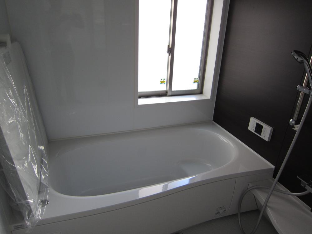 Bathroom. Equipped with a "warm bath" hard to cool the hot water boiled 7 Building bathroom (October 2013) Shooting