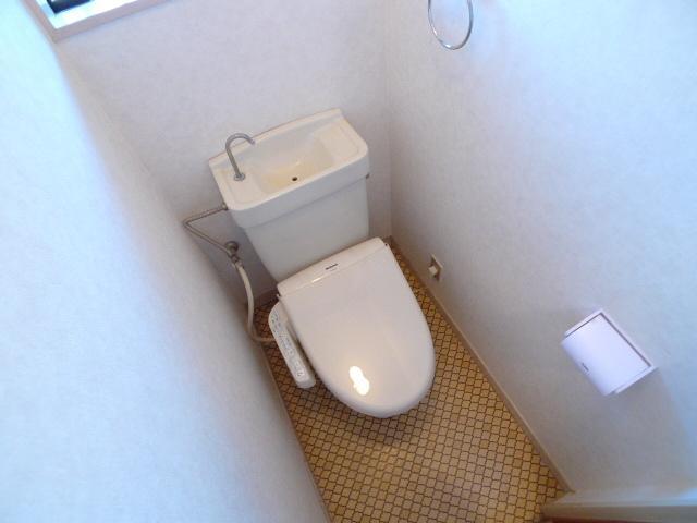 Toilet