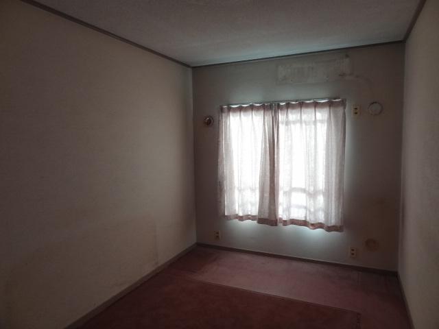 Non-living room. Indoor (12 May 2013) Shooting