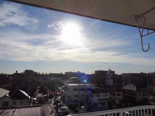 View photos from the dwelling unit. View from the site (December 2013) Shooting