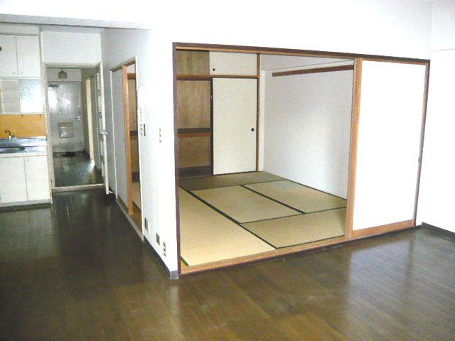 Living. Indoor (12 May 2013) Shooting