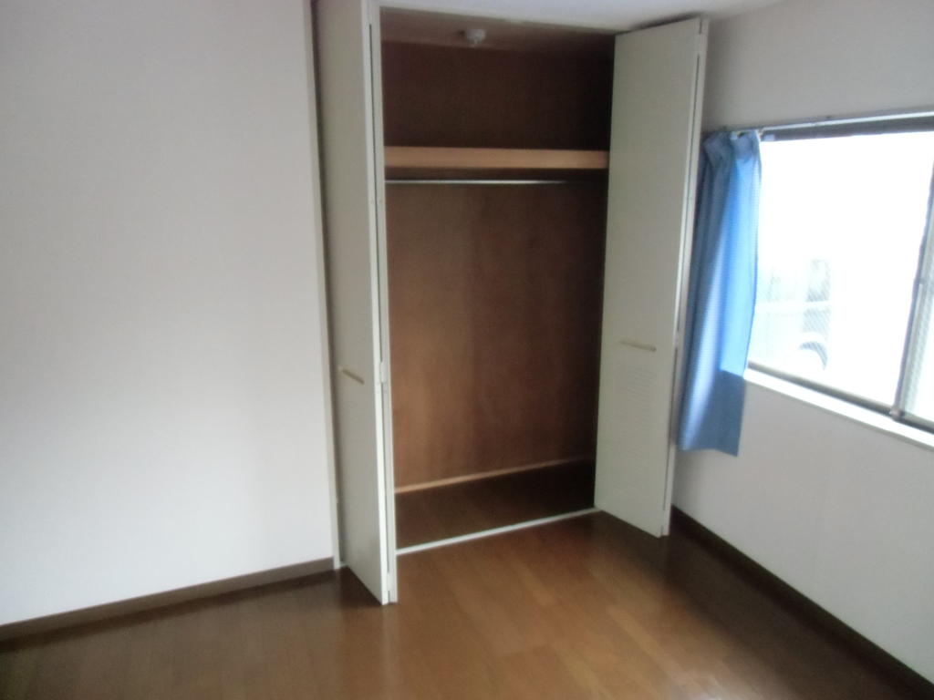 Other room space. Western-style room that can be used independently, Plenty of storage