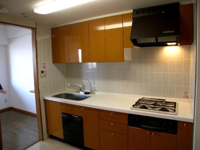 Kitchen. Since 2WAY kitchen housework is also convenient.