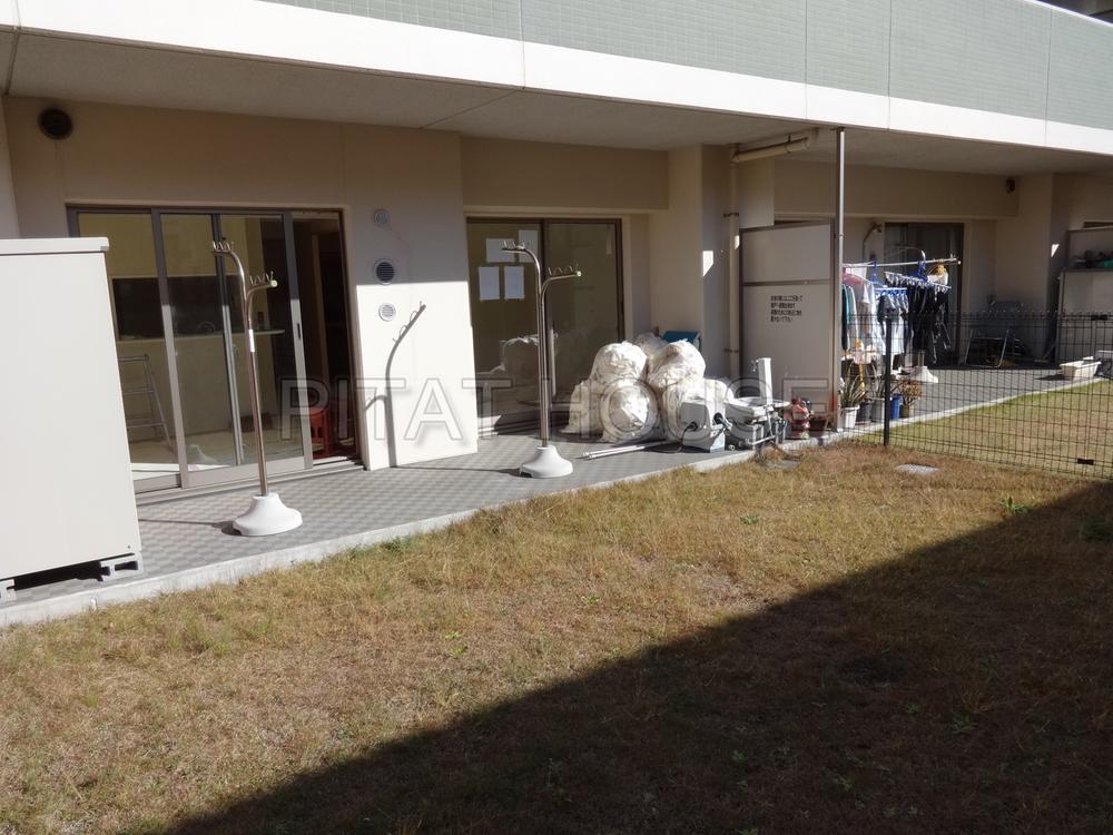 Garden.  [Private garden] 32 sq m or more dedicated garden is located in the south is good per yang