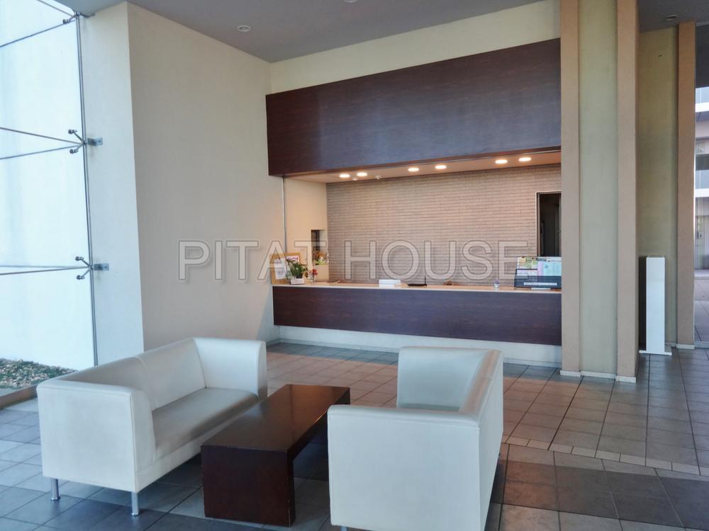 lobby.  [lobby] Equipped concierge