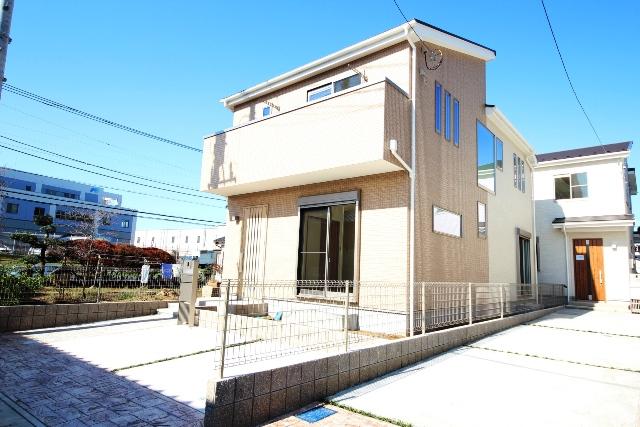 Local appearance photo. 4 Building Exterior Photos