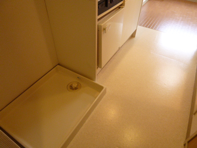 Other room space. Washing machine in the room ・ kitchen