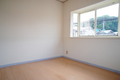 Living and room. Bright with bay window Western-style