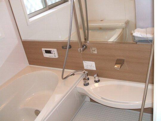 Same specifications photo (bathroom). Same specifications construction cases