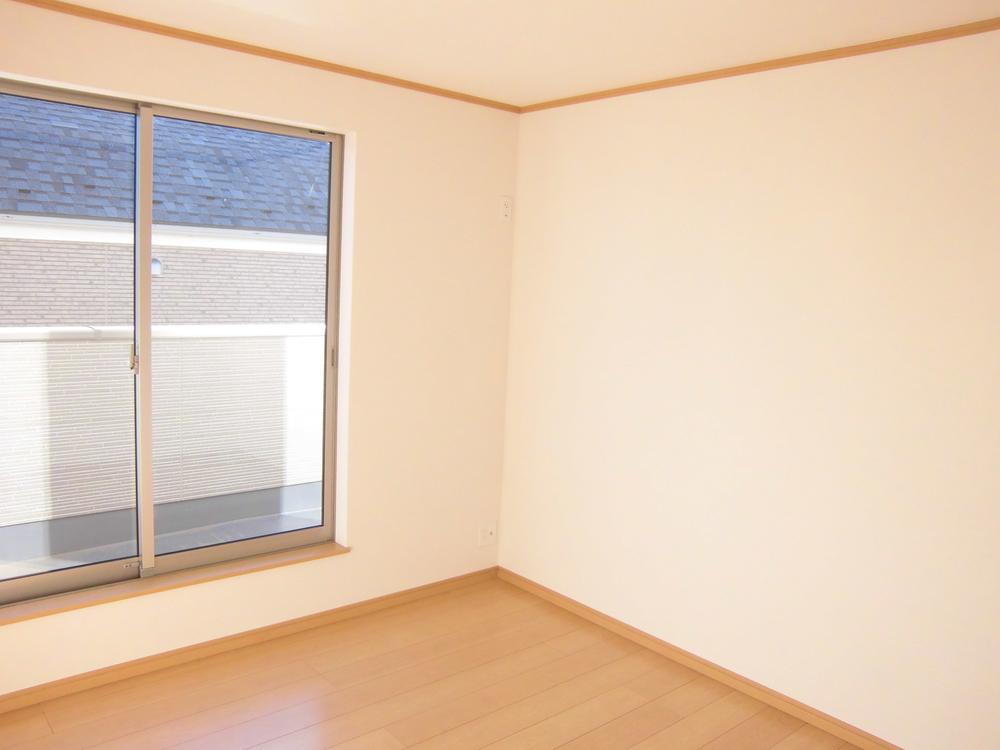 Non-living room. Western is