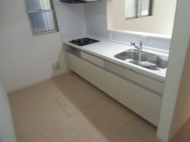 Same specifications photo (kitchen). System kitchen
